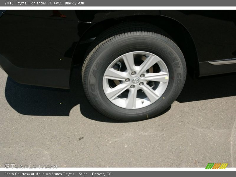 Black / Ash 2013 Toyota Highlander V6 4WD