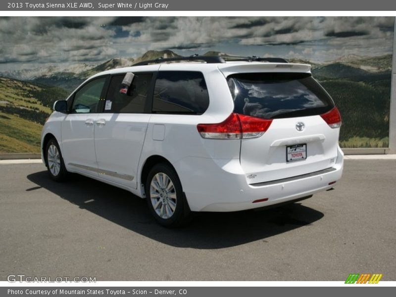 Super White / Light Gray 2013 Toyota Sienna XLE AWD