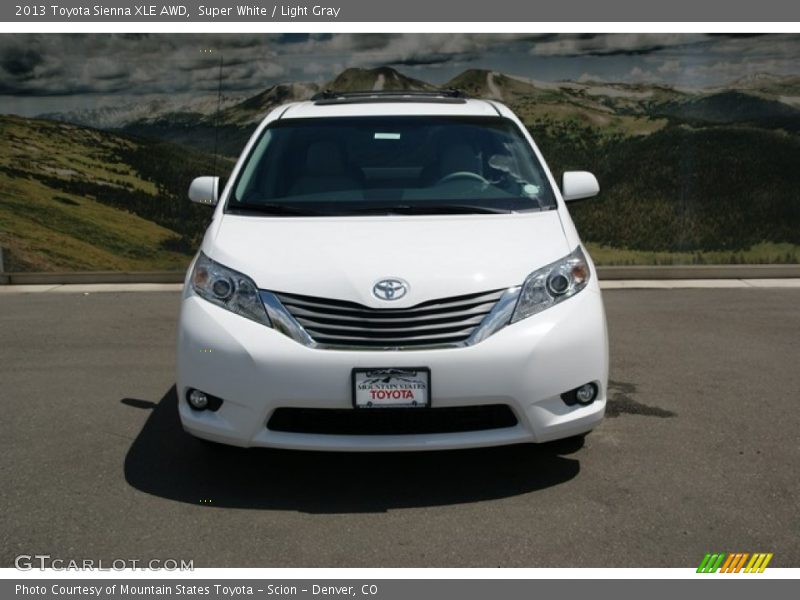 Super White / Light Gray 2013 Toyota Sienna XLE AWD