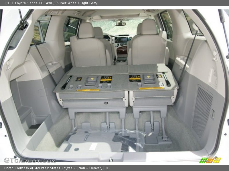 Super White / Light Gray 2013 Toyota Sienna XLE AWD