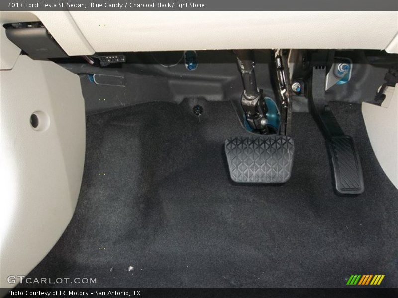 Blue Candy / Charcoal Black/Light Stone 2013 Ford Fiesta SE Sedan