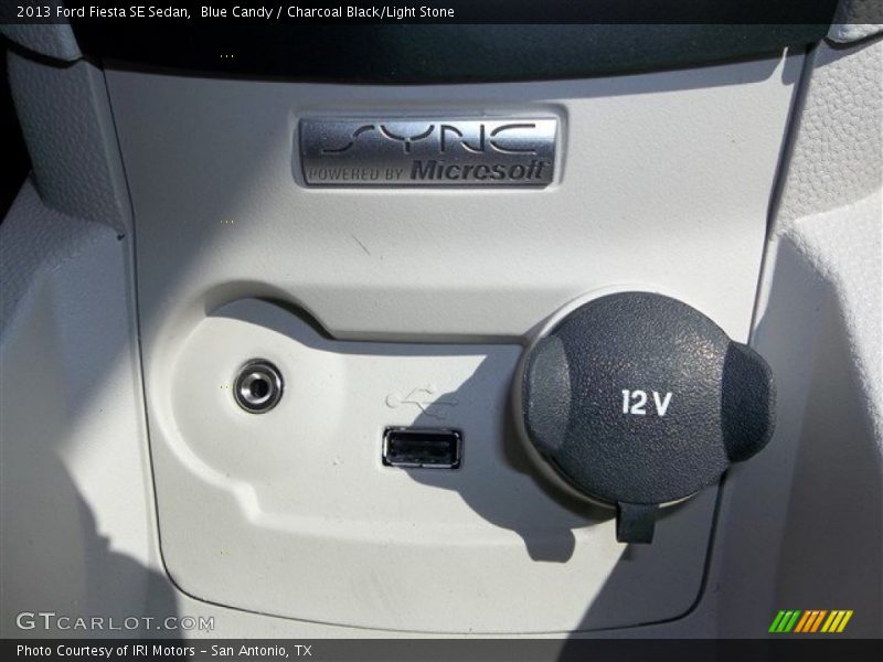 Blue Candy / Charcoal Black/Light Stone 2013 Ford Fiesta SE Sedan
