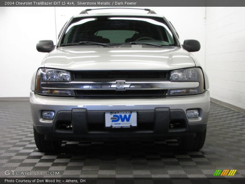 Silverstone Metallic / Dark Pewter 2004 Chevrolet TrailBlazer EXT LS 4x4