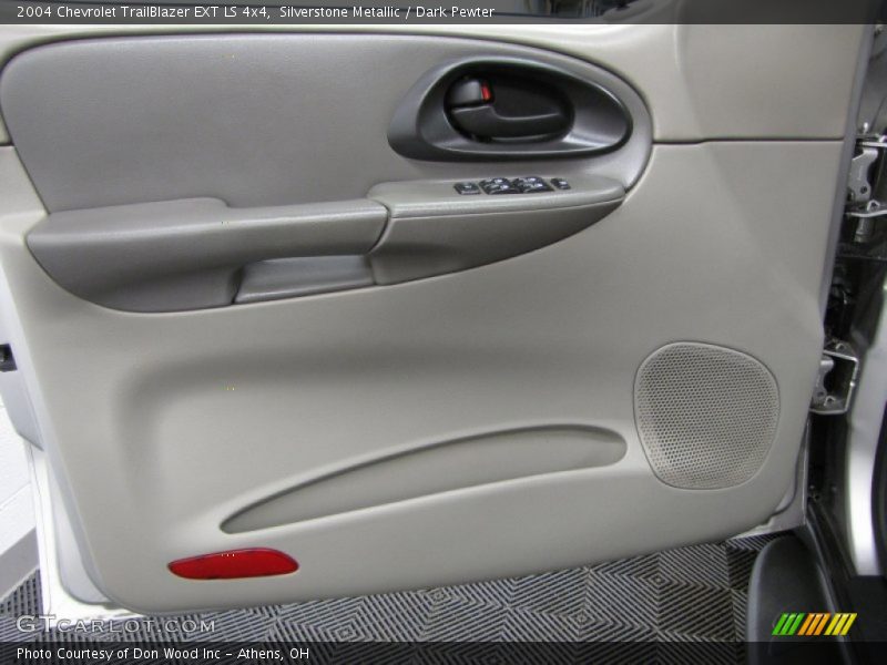 Silverstone Metallic / Dark Pewter 2004 Chevrolet TrailBlazer EXT LS 4x4
