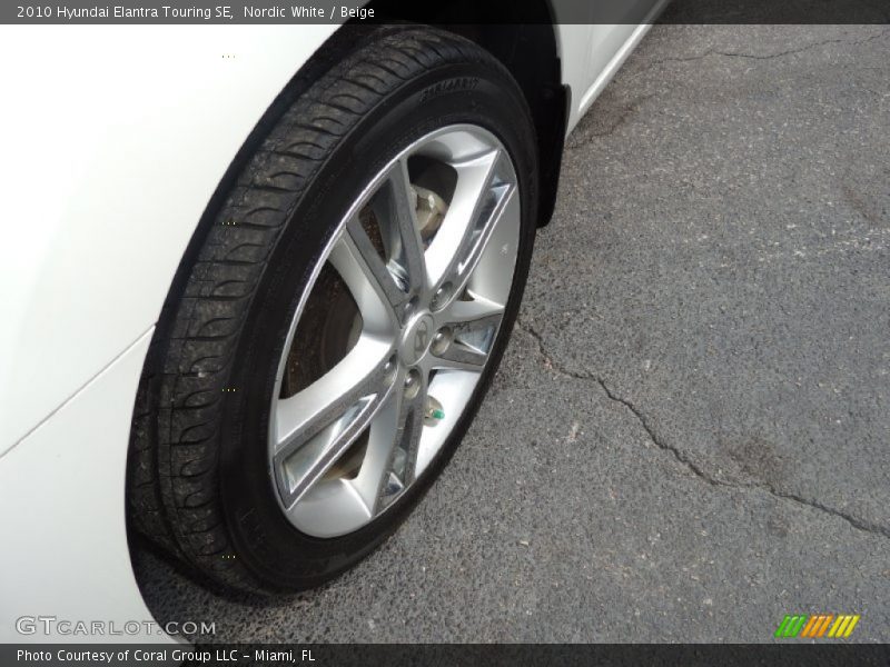 Nordic White / Beige 2010 Hyundai Elantra Touring SE