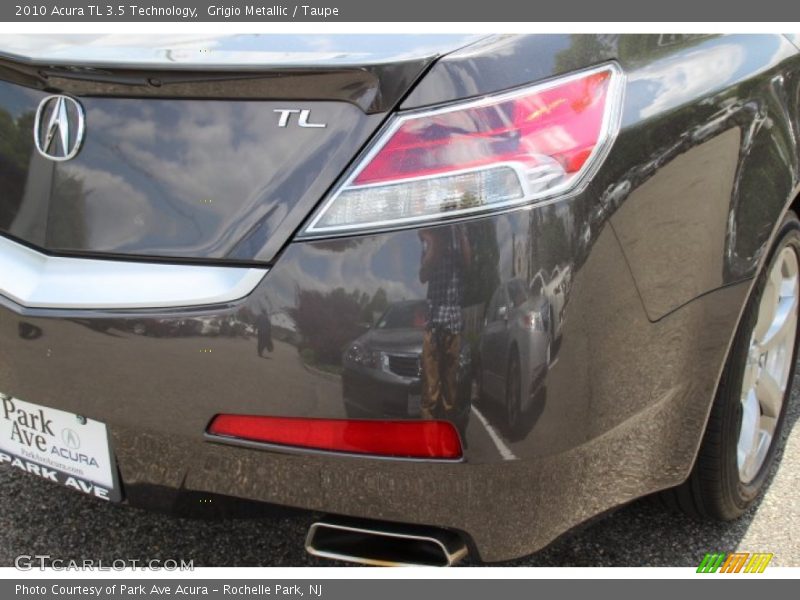 Grigio Metallic / Taupe 2010 Acura TL 3.5 Technology