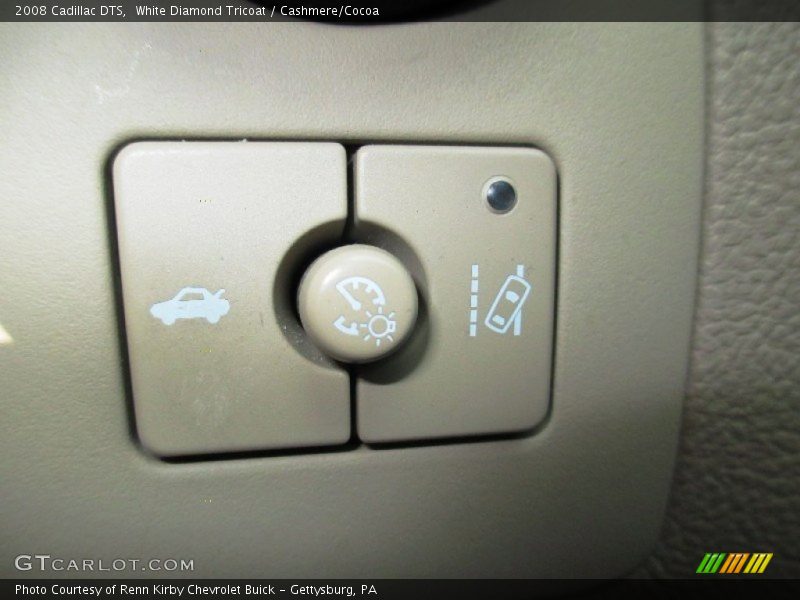 White Diamond Tricoat / Cashmere/Cocoa 2008 Cadillac DTS