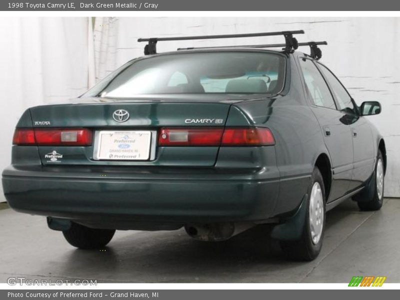 Dark Green Metallic / Gray 1998 Toyota Camry LE