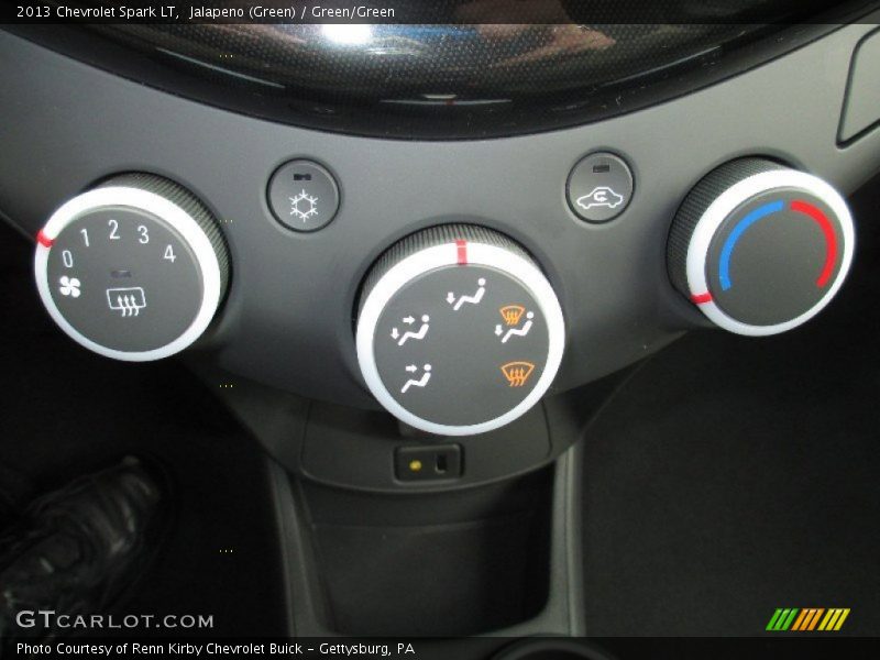 Jalapeno (Green) / Green/Green 2013 Chevrolet Spark LT
