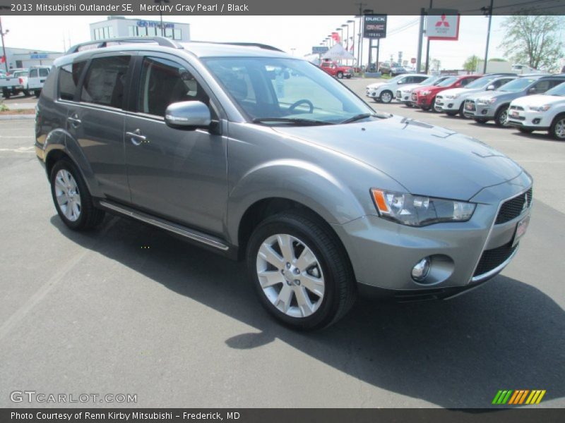 Mercury Gray Pearl / Black 2013 Mitsubishi Outlander SE
