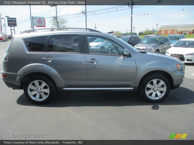 Mercury Gray Pearl / Black 2013 Mitsubishi Outlander SE