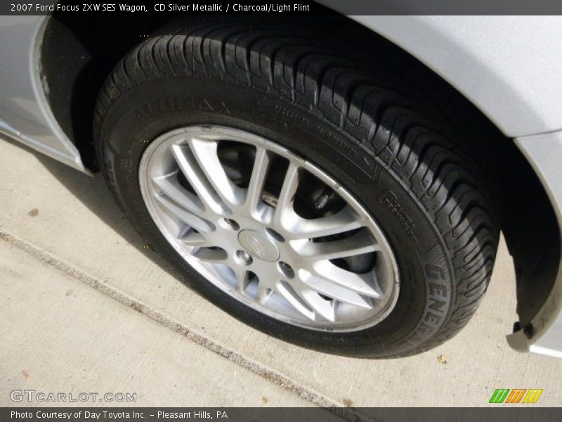 CD Silver Metallic / Charcoal/Light Flint 2007 Ford Focus ZXW SES Wagon