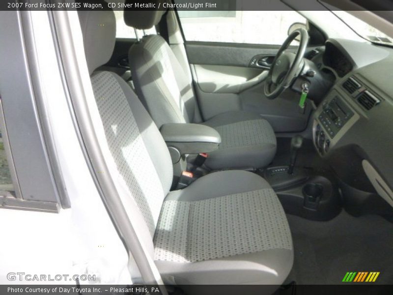 CD Silver Metallic / Charcoal/Light Flint 2007 Ford Focus ZXW SES Wagon
