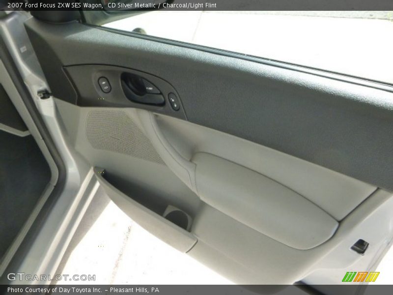 CD Silver Metallic / Charcoal/Light Flint 2007 Ford Focus ZXW SES Wagon