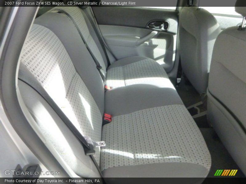 CD Silver Metallic / Charcoal/Light Flint 2007 Ford Focus ZXW SES Wagon