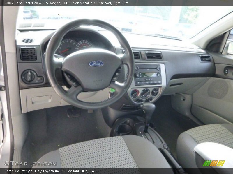 CD Silver Metallic / Charcoal/Light Flint 2007 Ford Focus ZXW SES Wagon