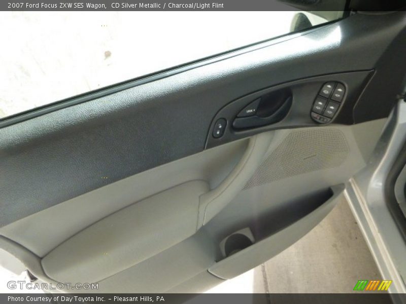 CD Silver Metallic / Charcoal/Light Flint 2007 Ford Focus ZXW SES Wagon