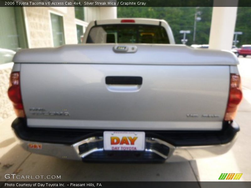 Silver Streak Mica / Graphite Gray 2006 Toyota Tacoma V6 Access Cab 4x4