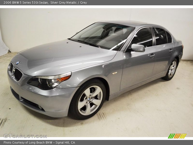 Front 3/4 View of 2006 5 Series 530i Sedan