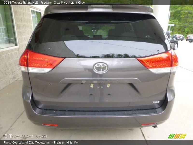 Predawn Gray Mica / Light Gray 2013 Toyota Sienna XLE