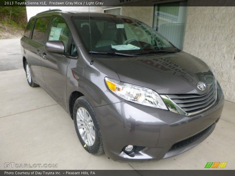 Predawn Gray Mica / Light Gray 2013 Toyota Sienna XLE