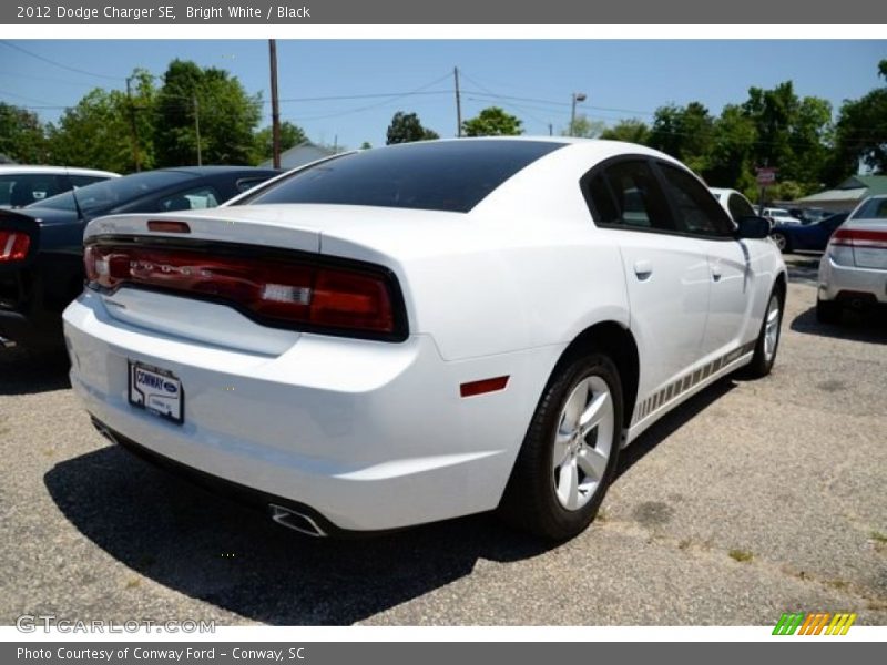 Bright White / Black 2012 Dodge Charger SE