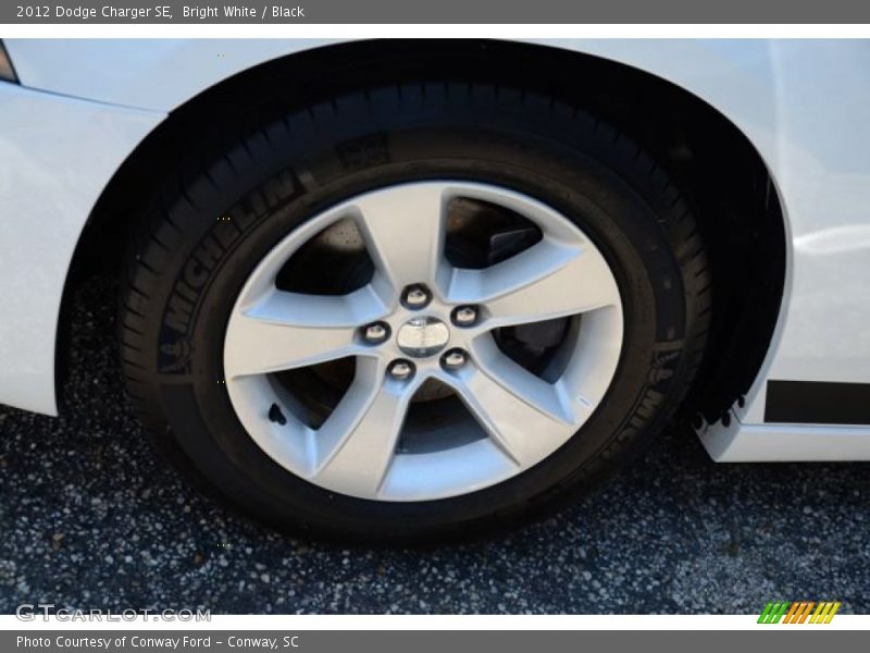 Bright White / Black 2012 Dodge Charger SE