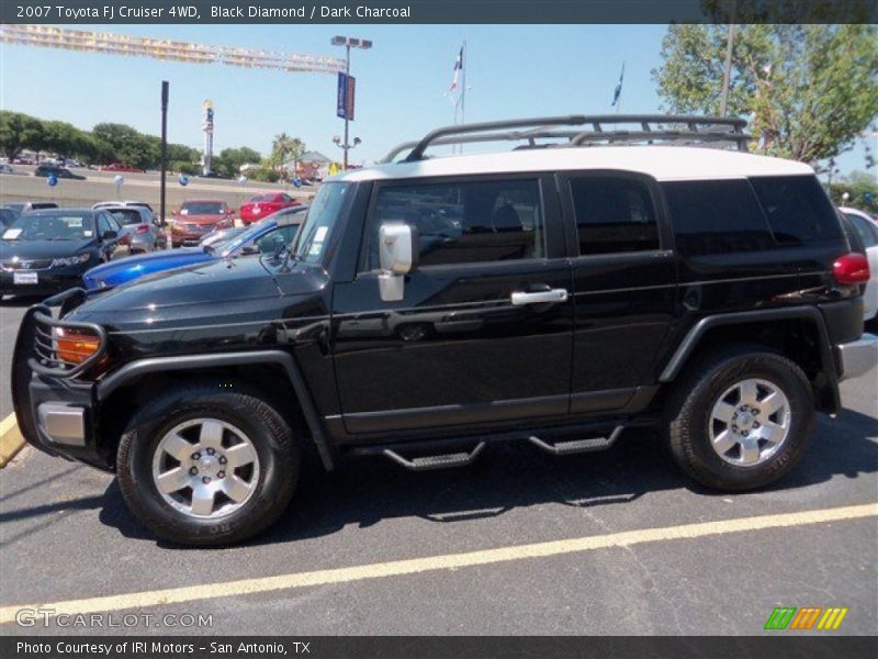 Black Diamond / Dark Charcoal 2007 Toyota FJ Cruiser 4WD