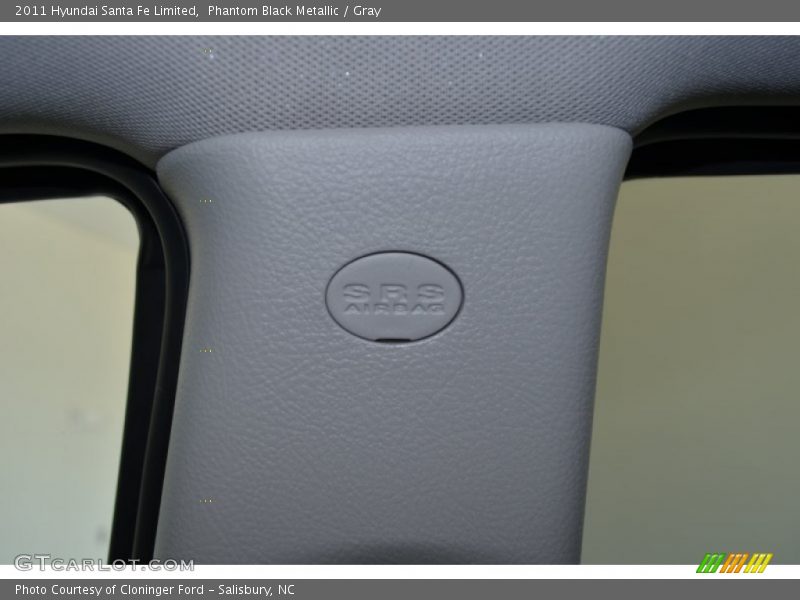 Phantom Black Metallic / Gray 2011 Hyundai Santa Fe Limited