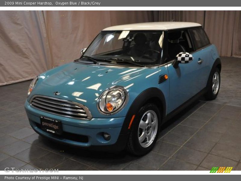 Oxygen Blue / Black/Grey 2009 Mini Cooper Hardtop