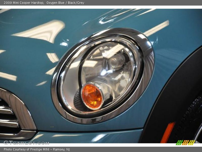 Oxygen Blue / Black/Grey 2009 Mini Cooper Hardtop