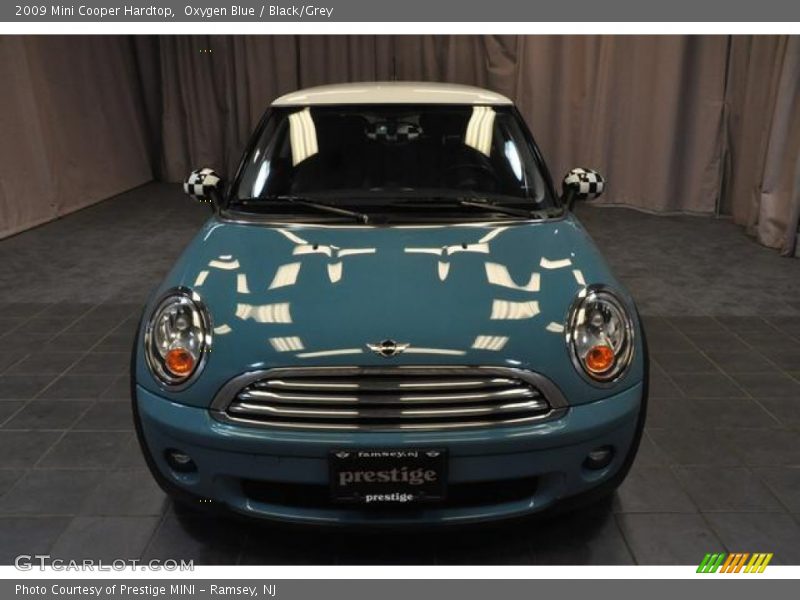Oxygen Blue / Black/Grey 2009 Mini Cooper Hardtop