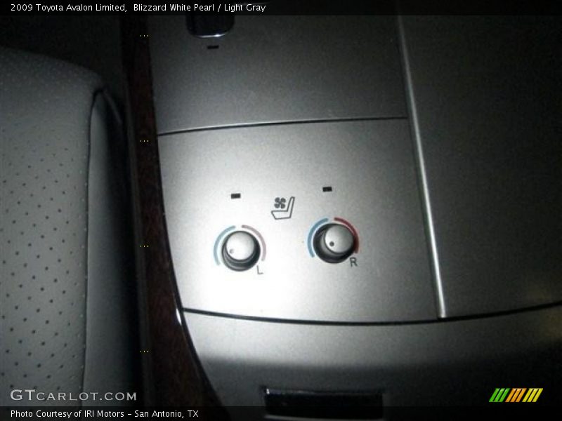 Blizzard White Pearl / Light Gray 2009 Toyota Avalon Limited