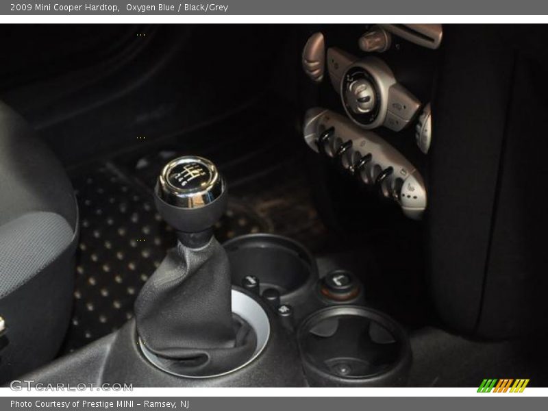 Oxygen Blue / Black/Grey 2009 Mini Cooper Hardtop