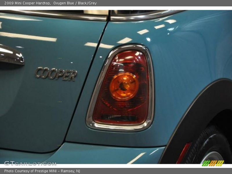 Oxygen Blue / Black/Grey 2009 Mini Cooper Hardtop
