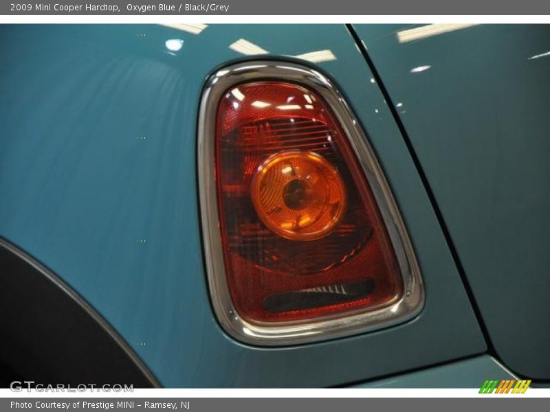Oxygen Blue / Black/Grey 2009 Mini Cooper Hardtop