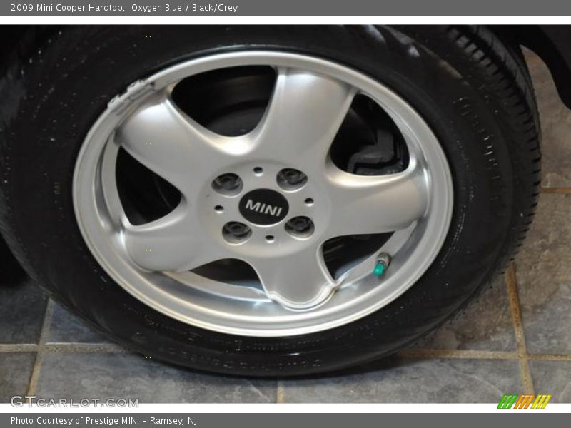 Oxygen Blue / Black/Grey 2009 Mini Cooper Hardtop