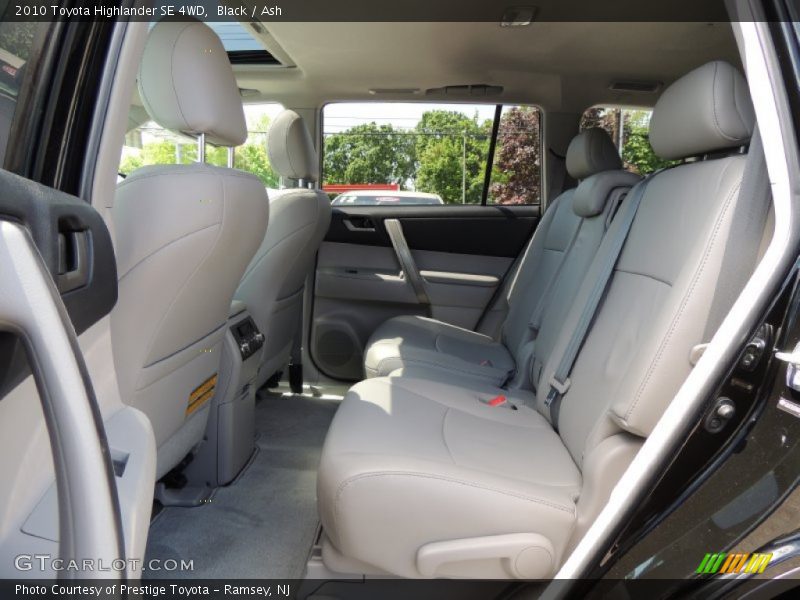 Black / Ash 2010 Toyota Highlander SE 4WD