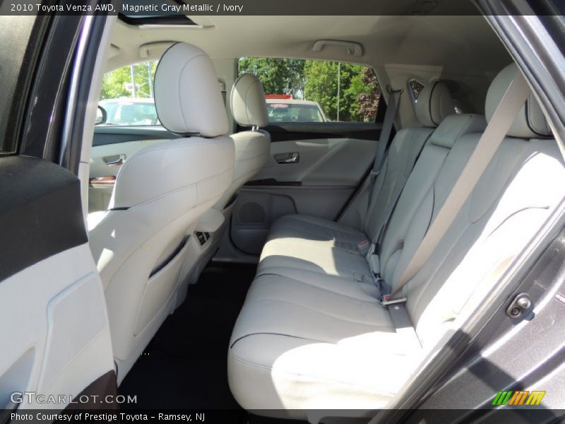 Magnetic Gray Metallic / Ivory 2010 Toyota Venza AWD