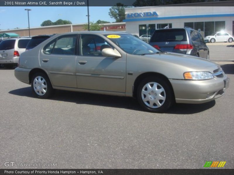 Sandrift Beige / Dusk 2001 Nissan Altima GXE