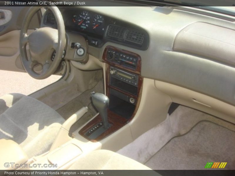 Sandrift Beige / Dusk 2001 Nissan Altima GXE