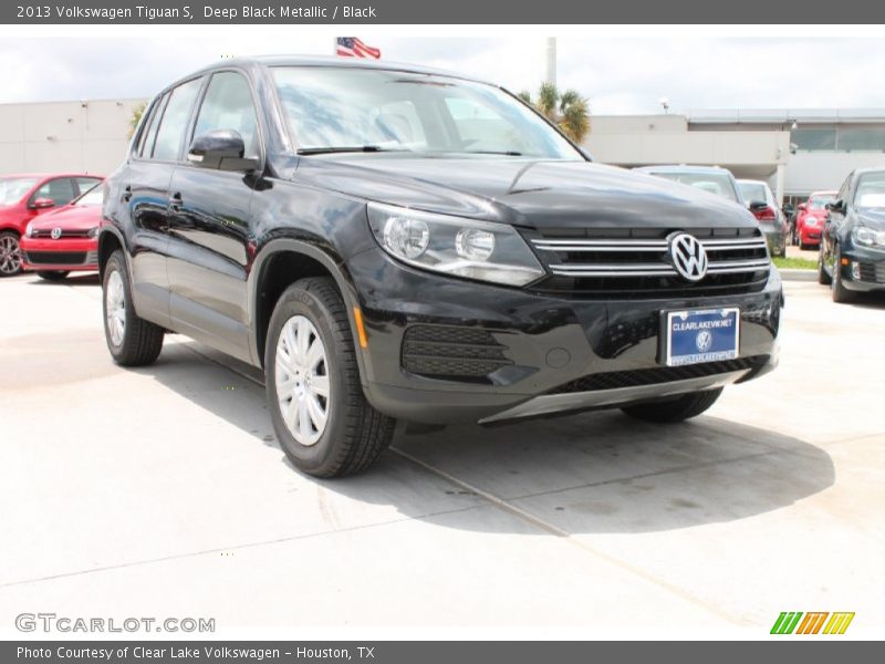 Deep Black Metallic / Black 2013 Volkswagen Tiguan S