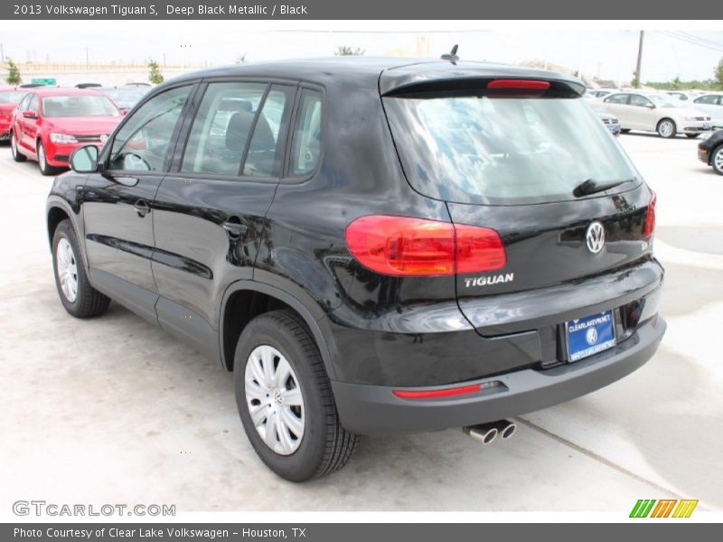 Deep Black Metallic / Black 2013 Volkswagen Tiguan S