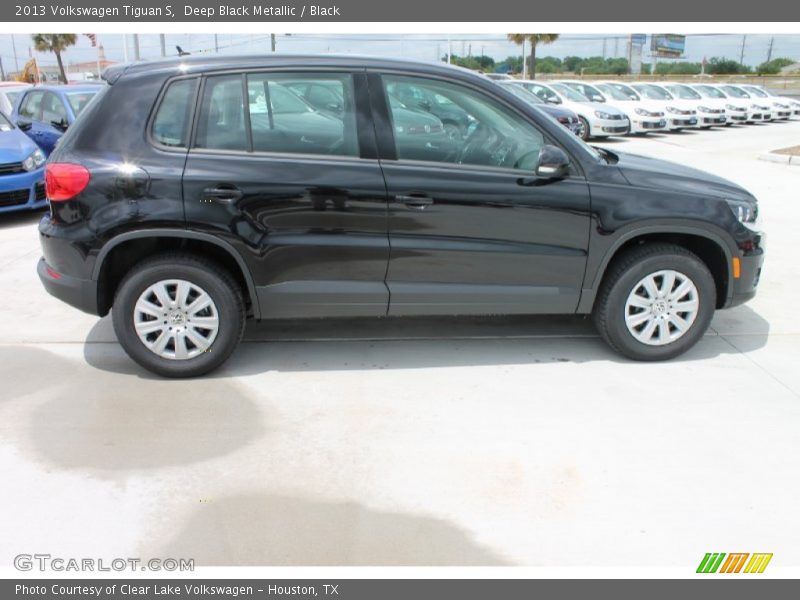 Deep Black Metallic / Black 2013 Volkswagen Tiguan S