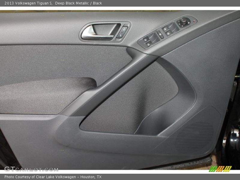 Deep Black Metallic / Black 2013 Volkswagen Tiguan S