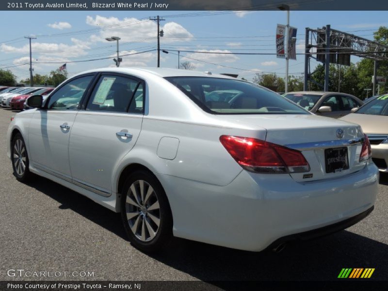 Blizzard White Pearl / Ivory 2011 Toyota Avalon Limited