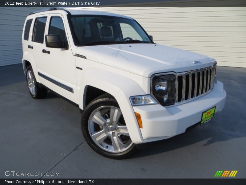 Bright White / Dark Slate Gray 2012 Jeep Liberty Jet