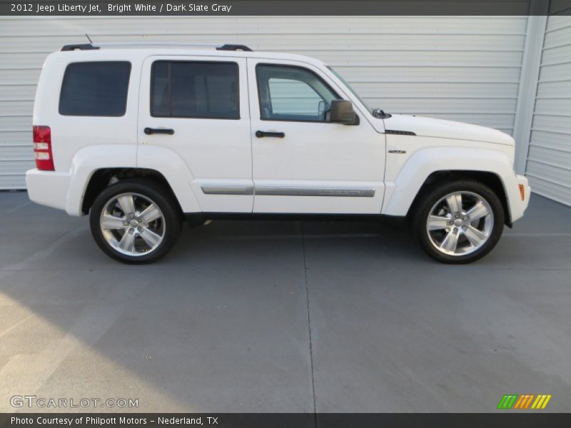 Bright White / Dark Slate Gray 2012 Jeep Liberty Jet