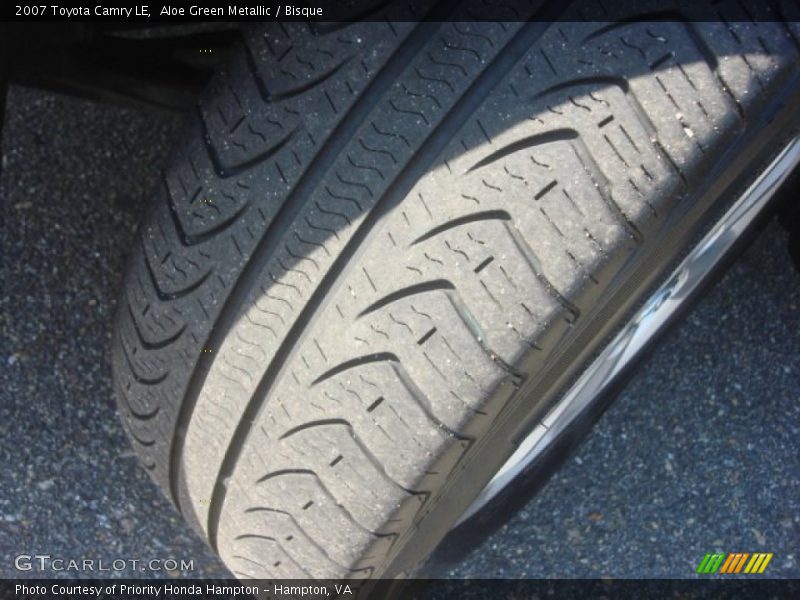 Aloe Green Metallic / Bisque 2007 Toyota Camry LE