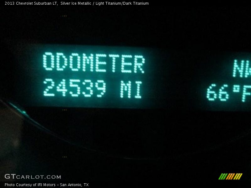 Silver Ice Metallic / Light Titanium/Dark Titanium 2013 Chevrolet Suburban LT